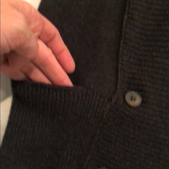 Cute crop sweater vest! - Picture 3 of 5